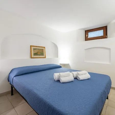 Affittasardegna-casa La Pelosa 2